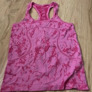 Lululemon tank size 6